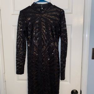 A perfect homecoming tight fitting dress to lock in all curves
